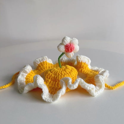 daisy frenchie bonnet